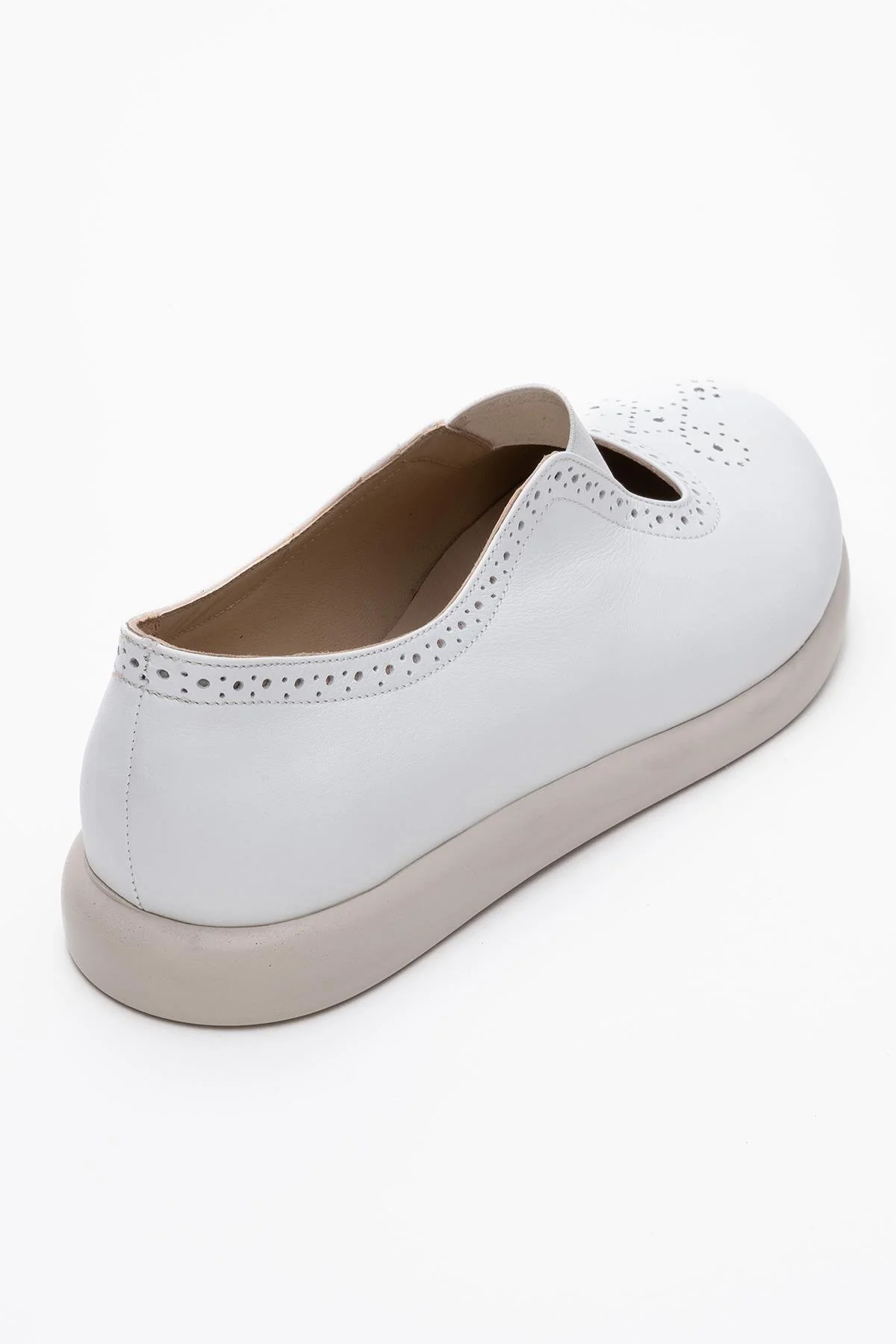 CHELLE White Elastic Leather Flat (Women) - Image 5