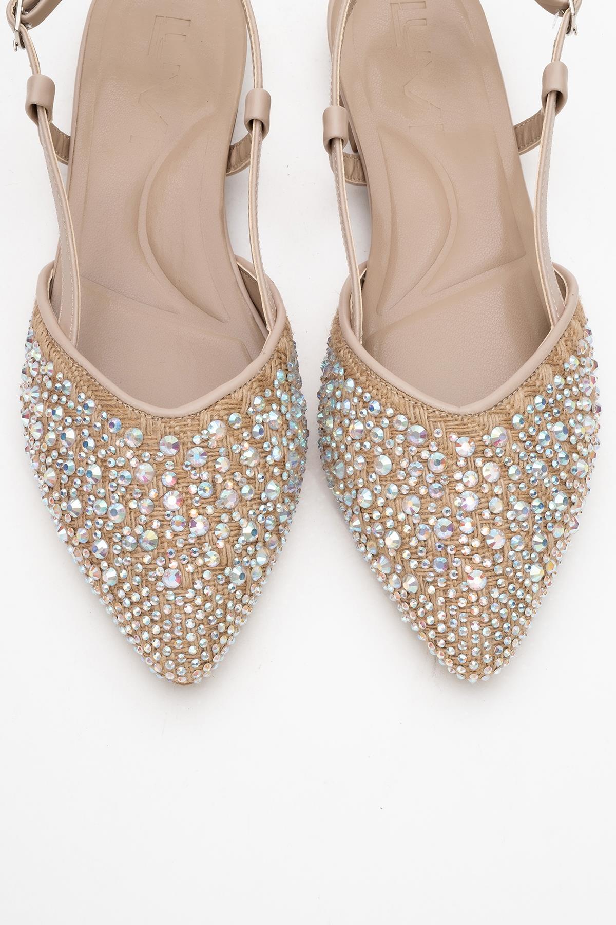Helly - Beige Closed-Toe Sandal (Women) - Image 2