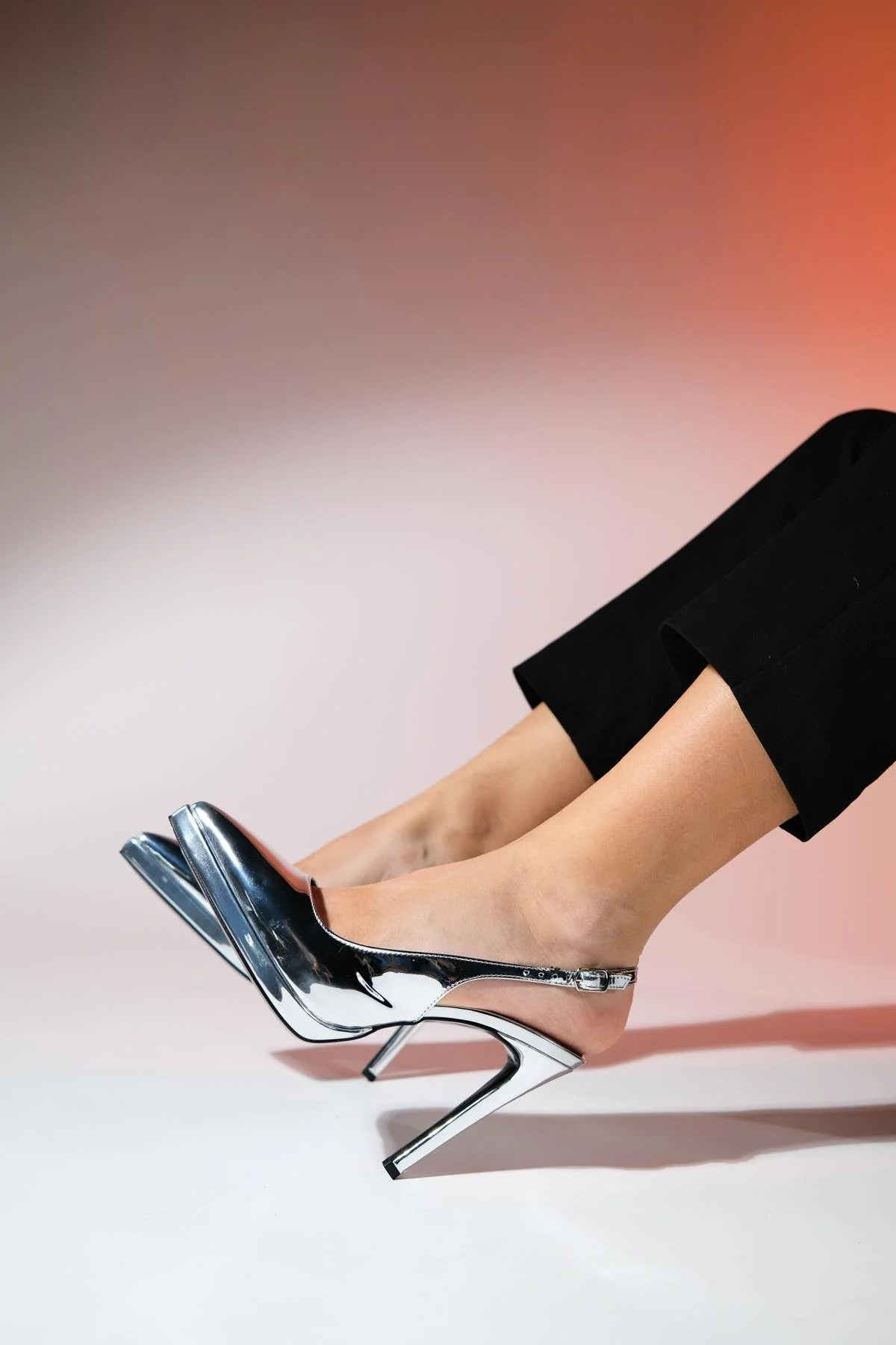 Santa - Silver Mirror Pointed Toe Platform Heel (Women) - Image 5